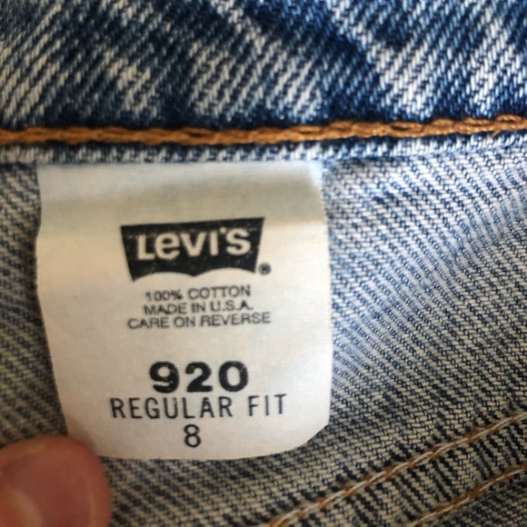 Vintage Levi’s 920 Medium Wash Jean Shorts - Picture 11 of 12